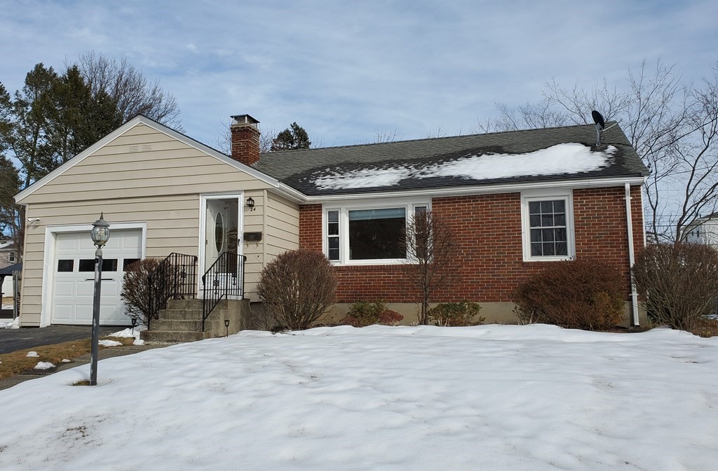 24 Thornton Road Worcester, MA 01606 - Photo 1 of 19 Gallery Image 1
