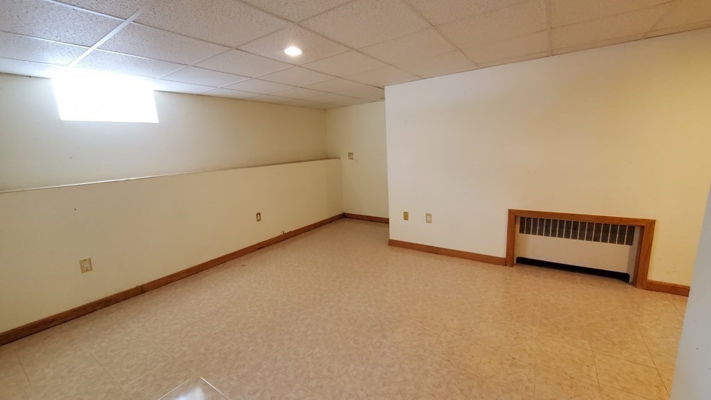 24 Thornton Road Worcester, MA 01606 - Photo 13 of 19 Gallery Image 13