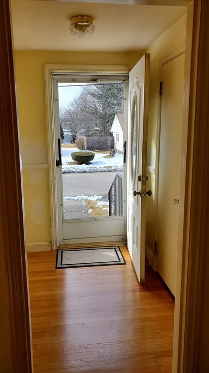 24 Thornton Road Worcester, MA 01606 - Photo 2 of 19 Gallery Image 2