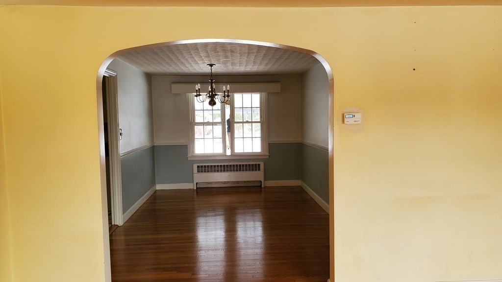 24 Thornton Road Worcester, MA 01606 - Photo 5 of 19 Gallery Image 5