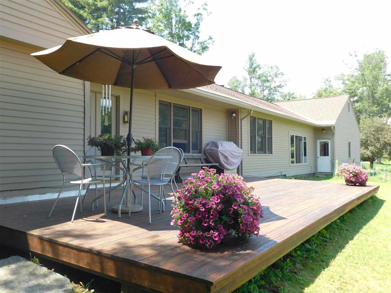 542 Breezy Hill Road Springfield, VT 05156 - Photo 28 of 34