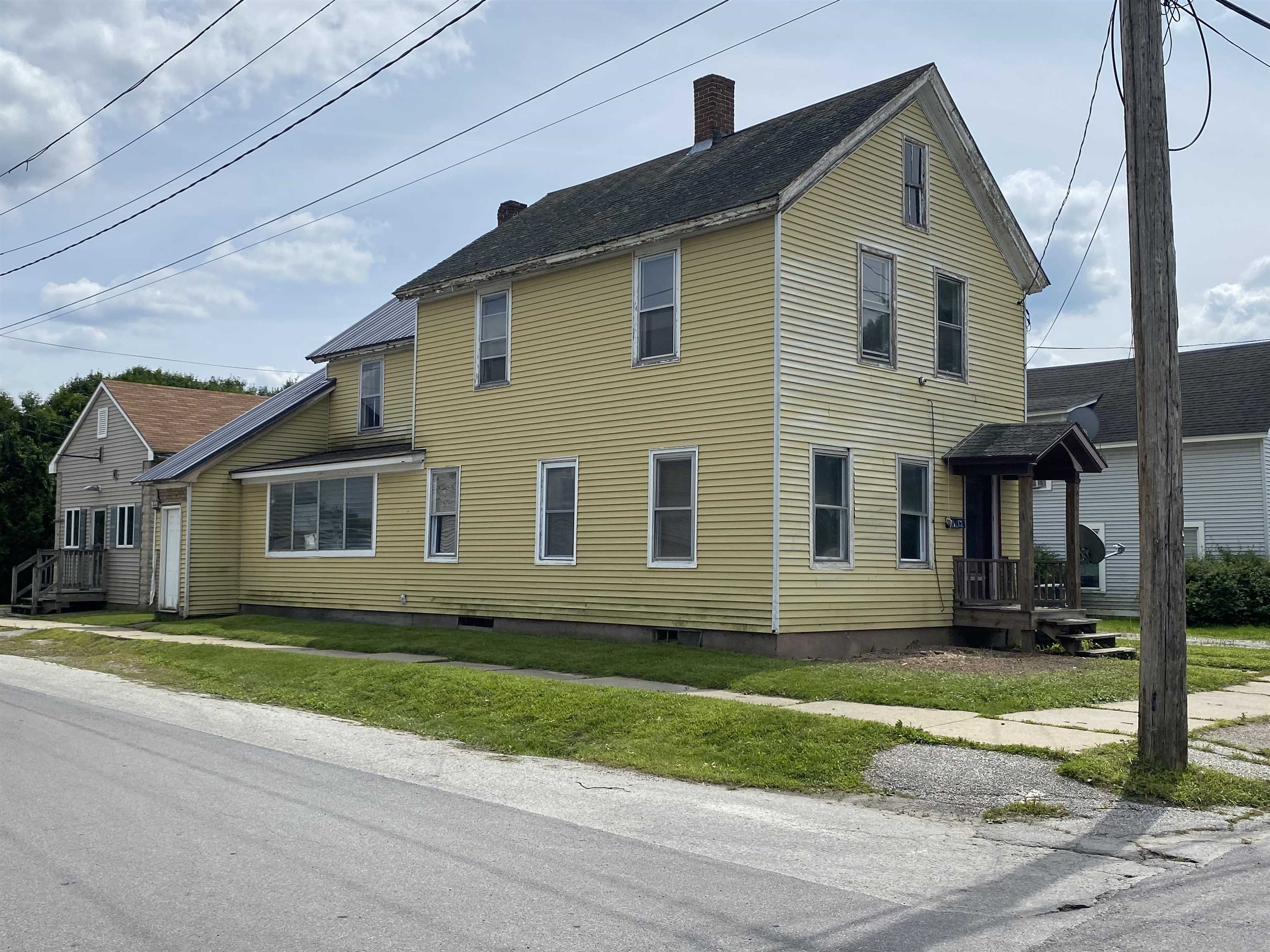 30 Meadow Street Rutland, VT 05701 - Photo 2 of 17