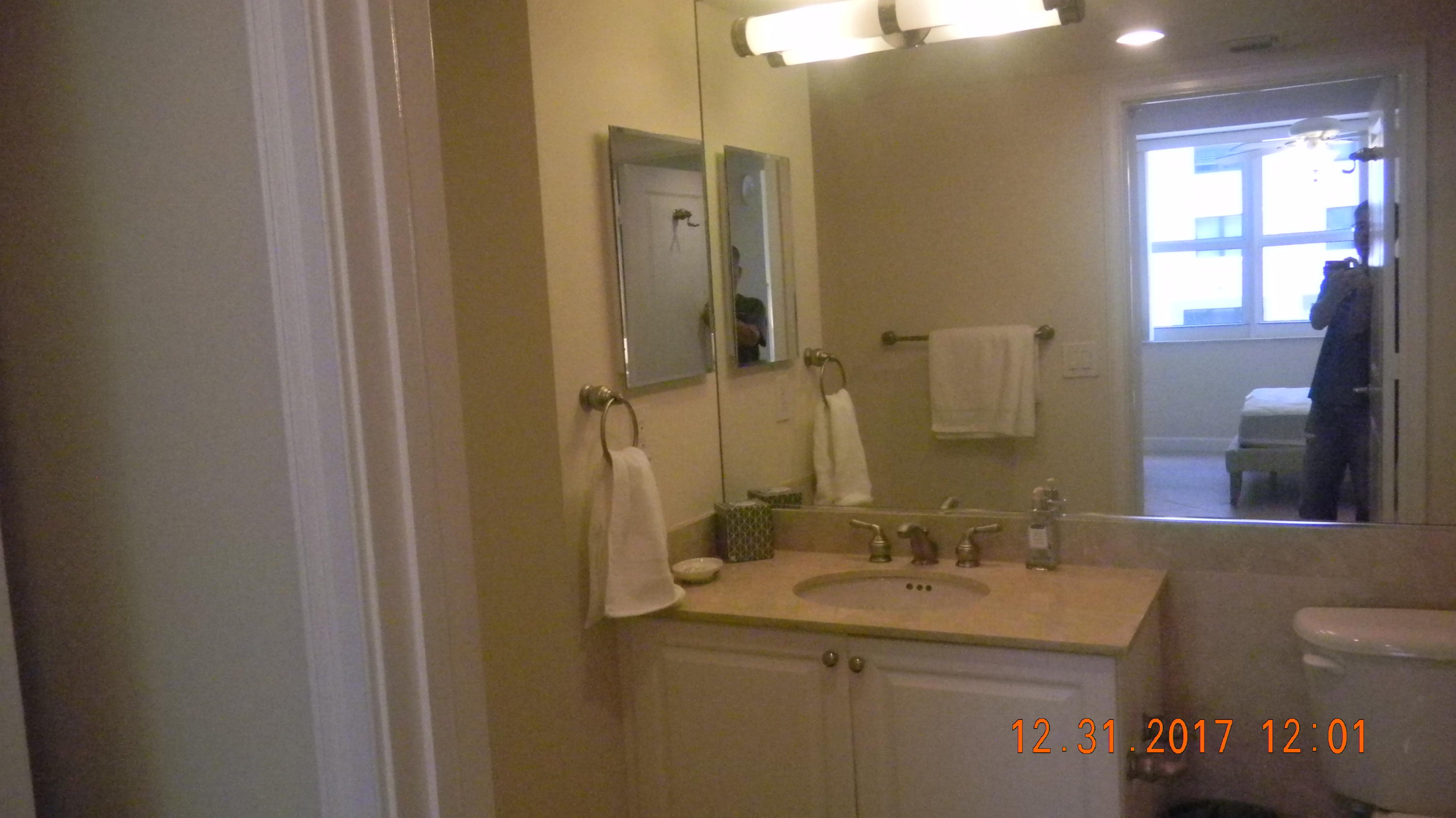 99 Southeast Mizner Boulevard, Unit 343 Boca Raton, FL 33432 - Photo 18 of 40 Master Bathroom