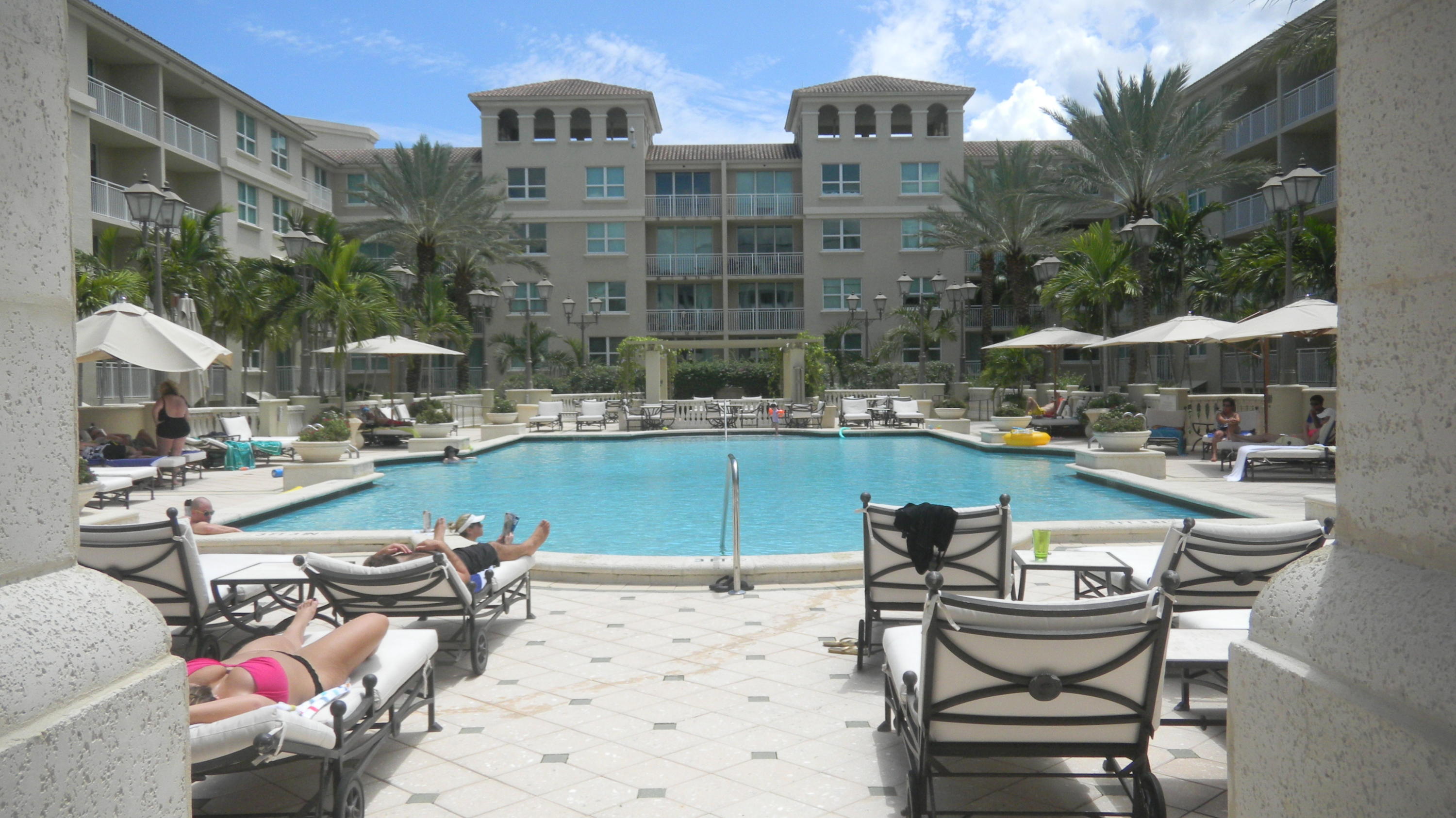99 Southeast Mizner Boulevard, Unit 343 Boca Raton, FL 33432 - Photo 34 of 40 Pool