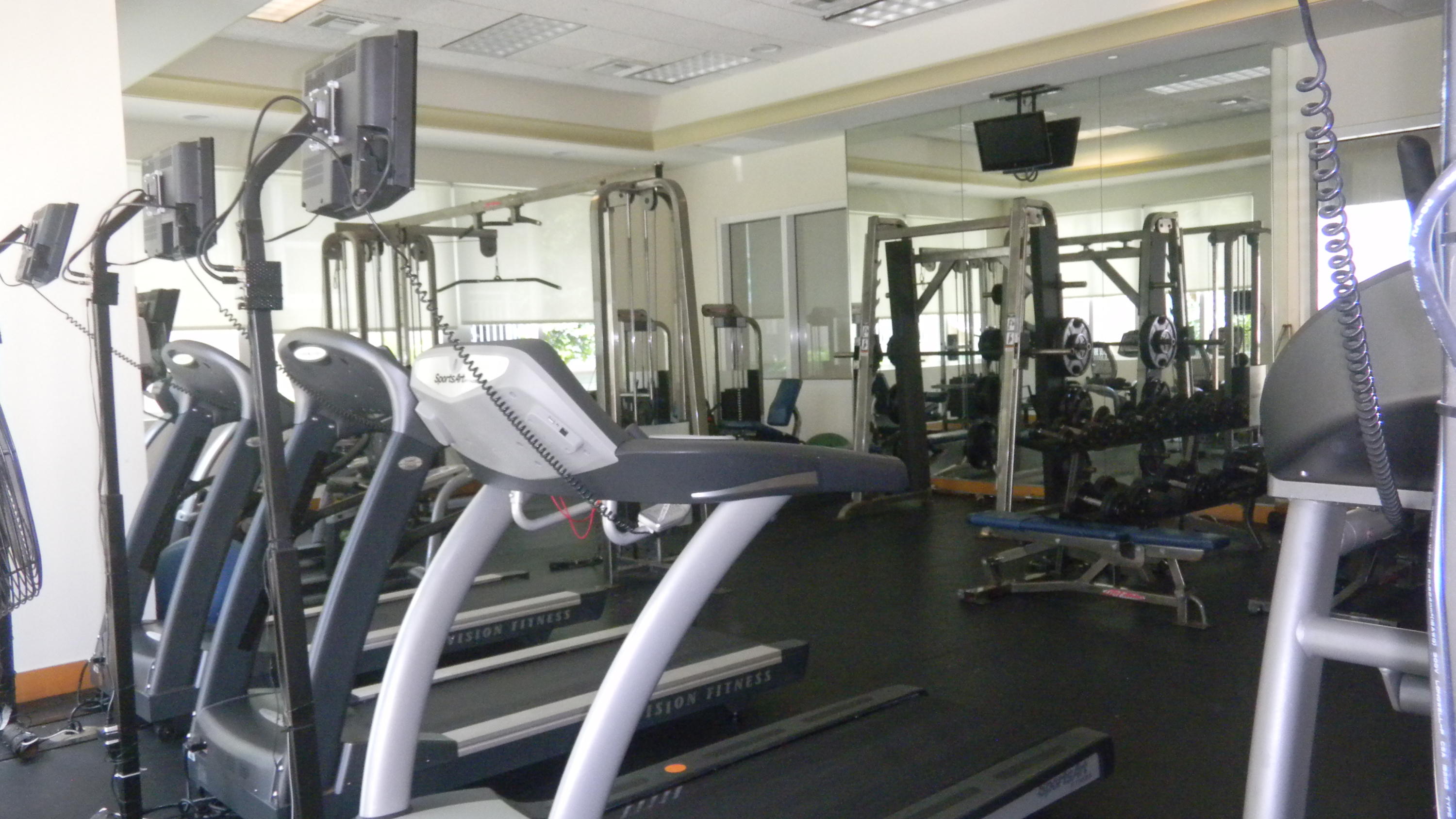 99 Southeast Mizner Boulevard, Unit 343 Boca Raton, FL 33432 - Photo 37 of 40 Exercise Room