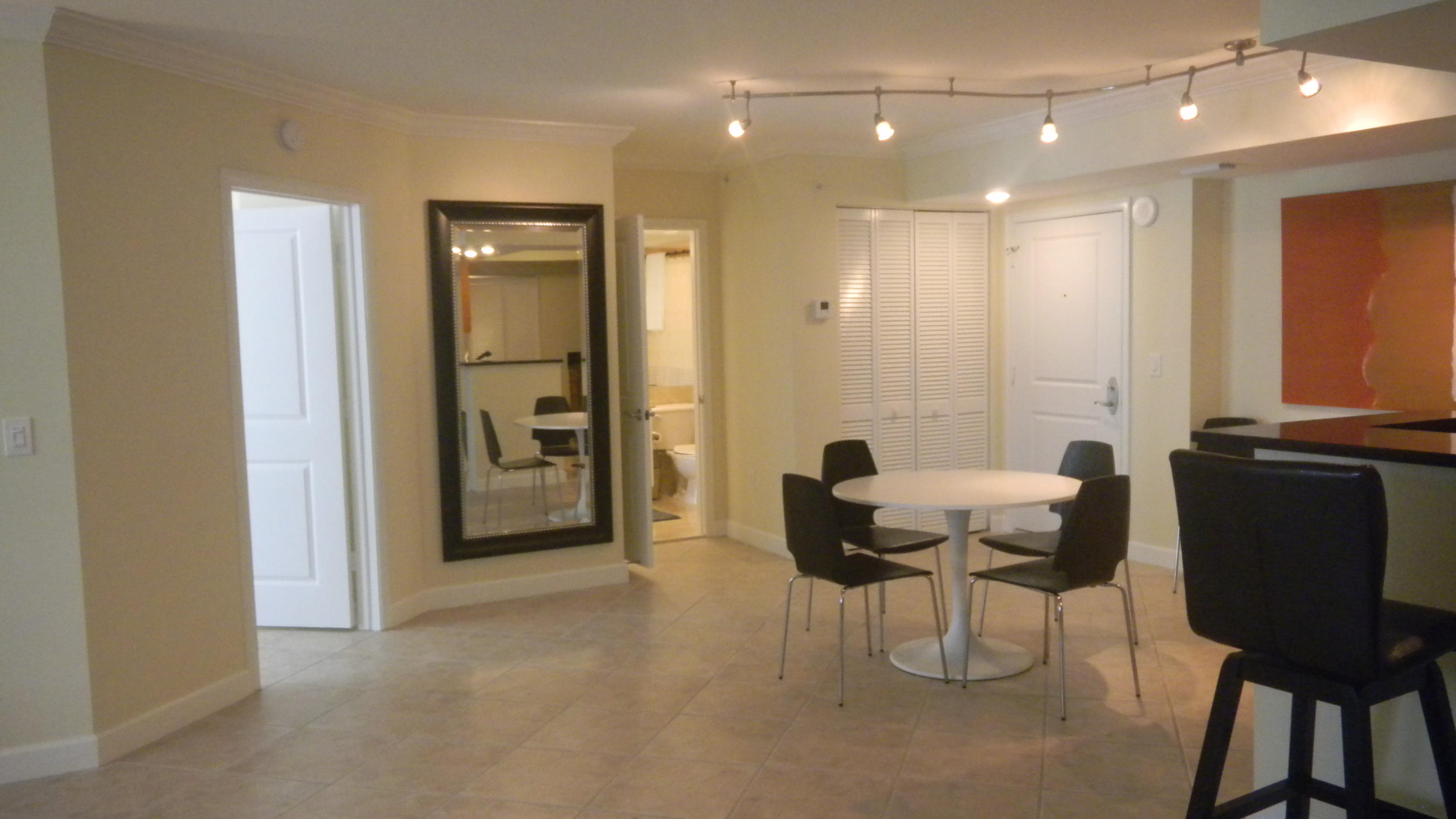99 Southeast Mizner Boulevard, Unit 343 Boca Raton, FL 33432 - Photo 10 of 40 Dining Room