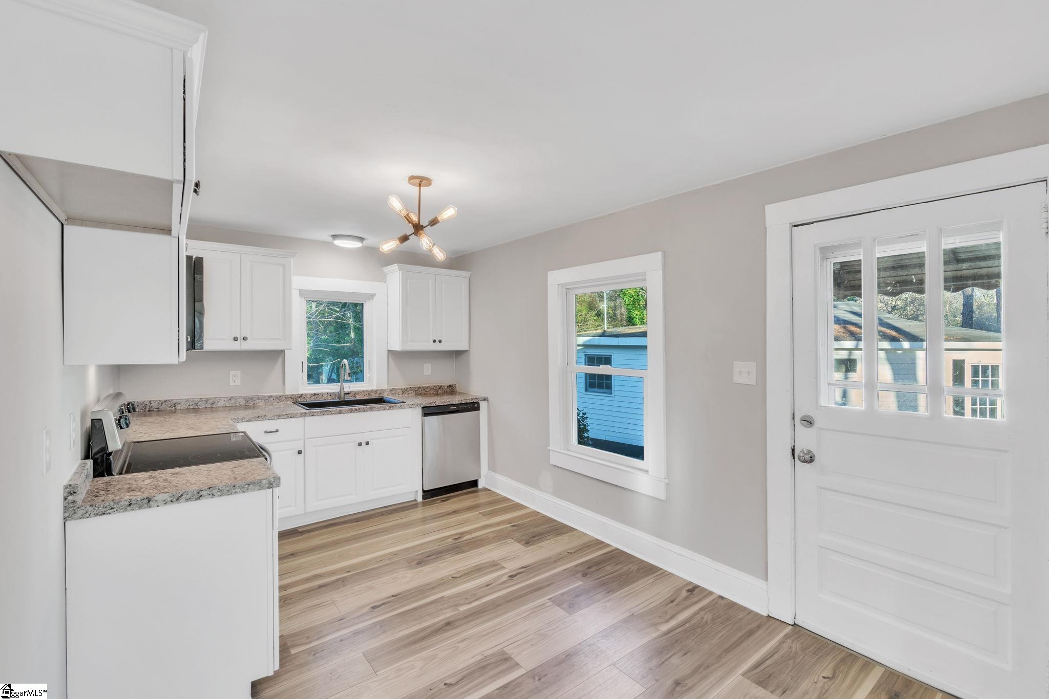 339 Briarcliff Road Spartanburg, SC 29301 - Photo 10 of 25 Gallery Image 10