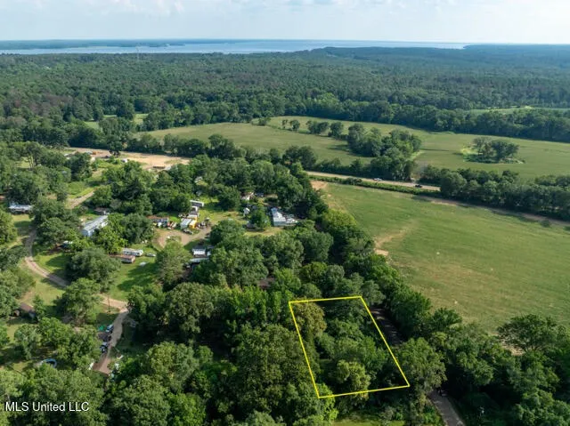 $7,500 | 0 Debbie Drive, Canton, MS 39046