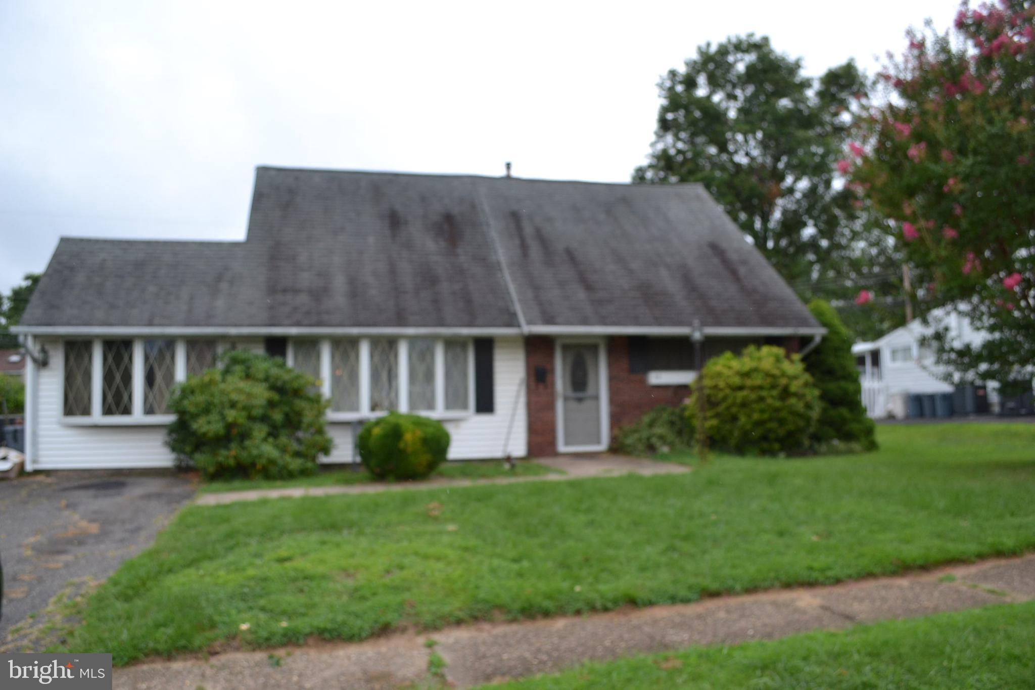 25 Conifer Road Levittown, PA 19057 - Photo 1 of 8
