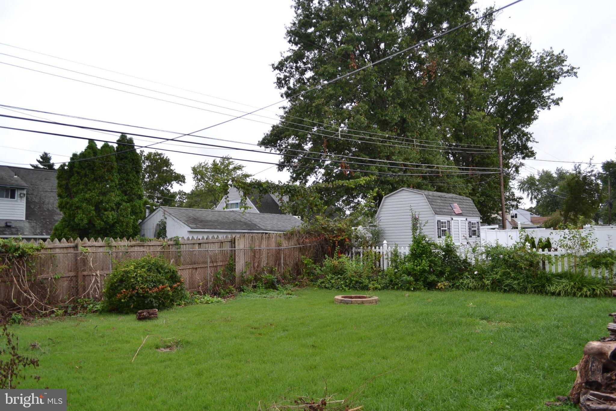 25 Conifer Road Levittown, PA 19057 - Photo 2 of 8