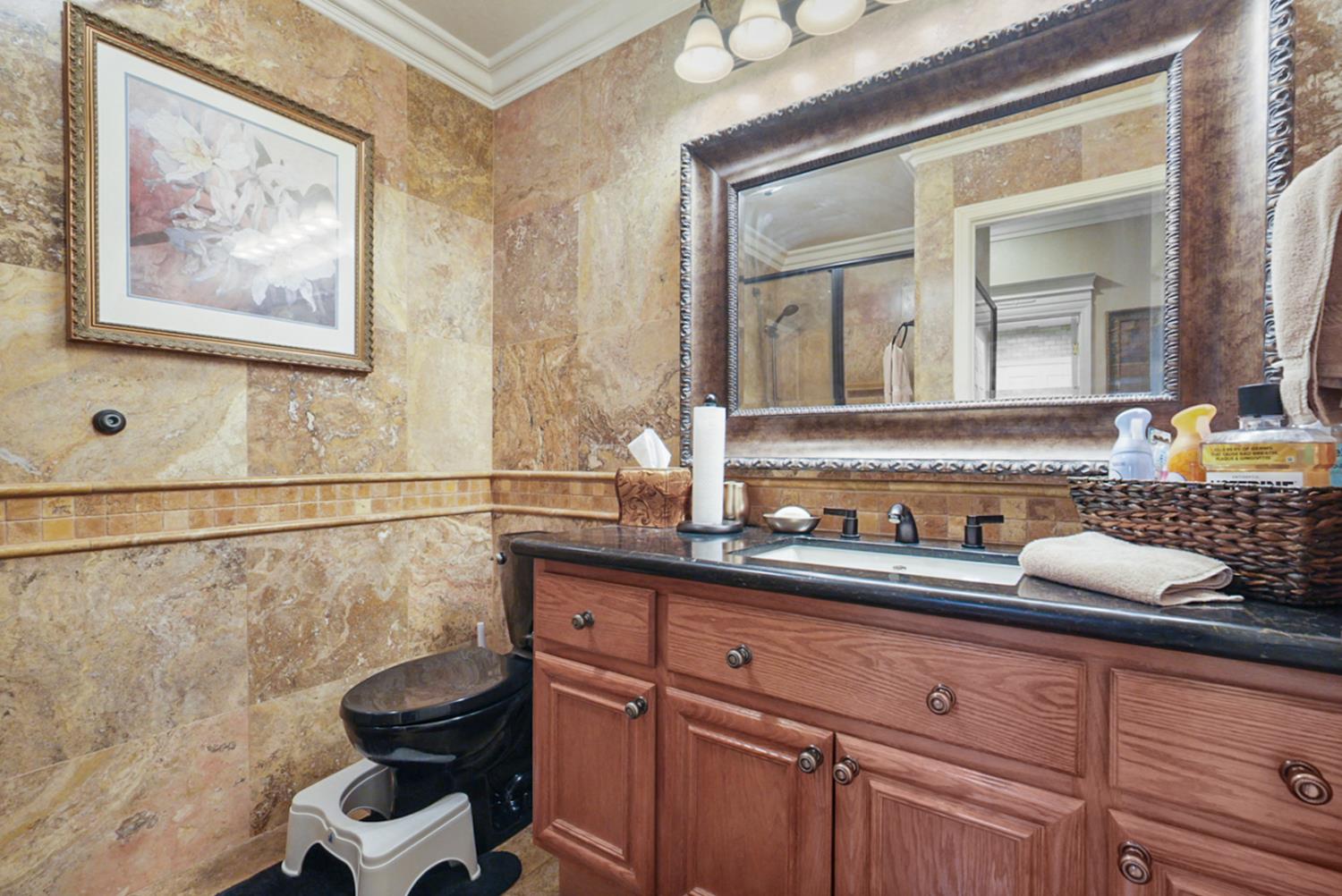 482 Quail Run Circle Tracy, CA 95377 - Photo 19 of 52 Downstairs Full Bathroom