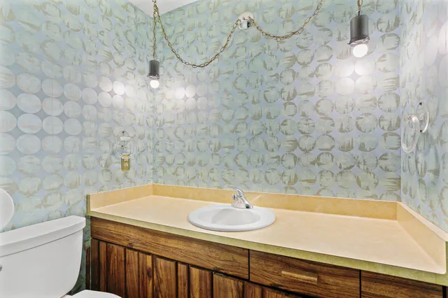 $699,900 | 6411 Winnequah Road, Monona, WI 53716