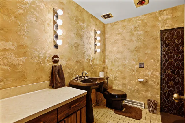 $699,900 | 6411 Winnequah Road, Monona, WI 53716