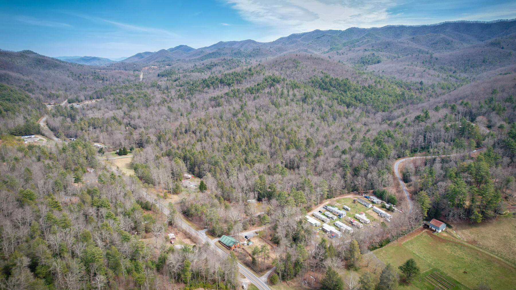 352 Scioto Road Unicoi, TN 37692 - Photo 7 of 9 009