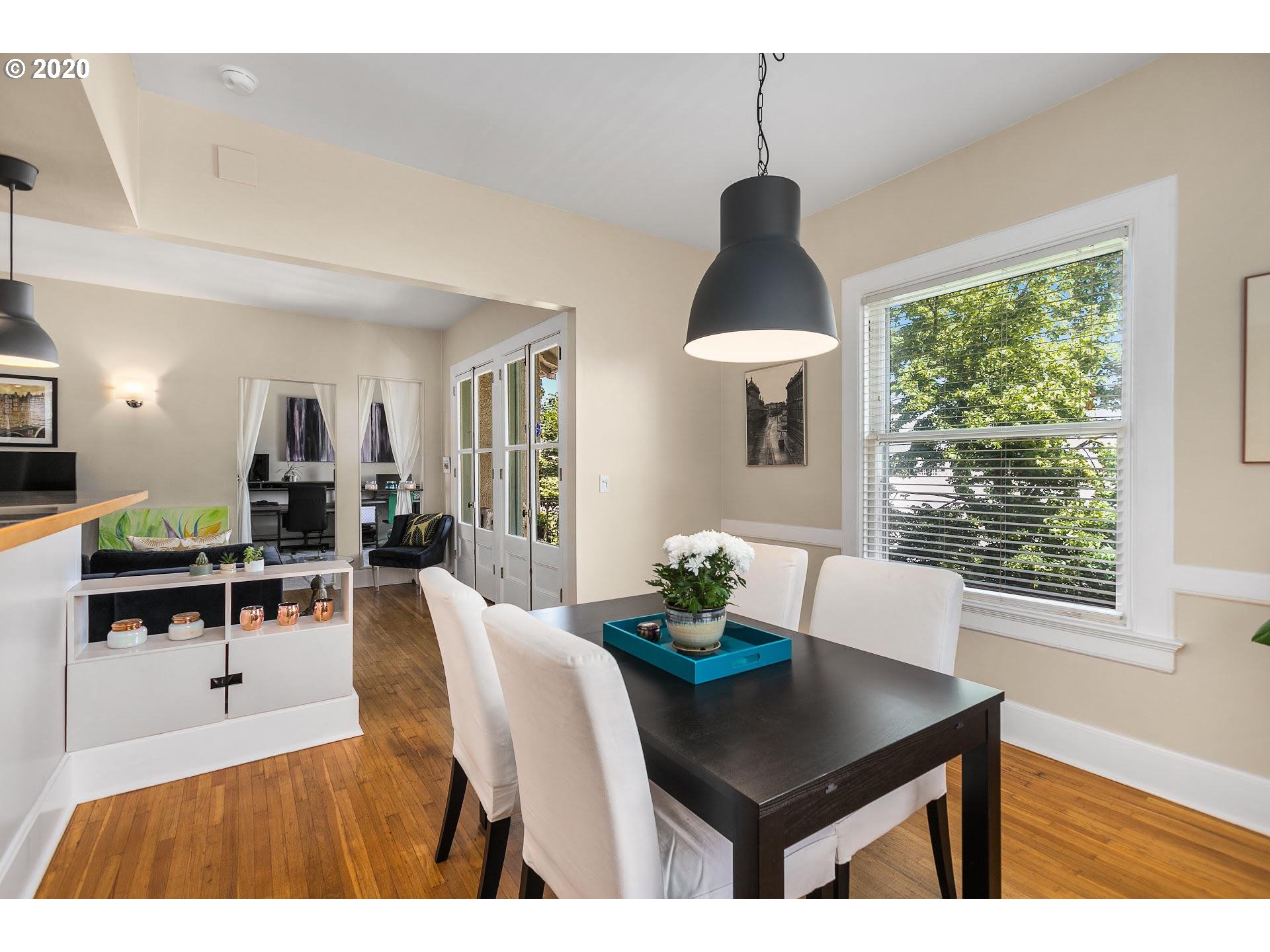 731 Southwest King Avenue, Unit 16 Portland, OR 97205 - Photo 16 of 27