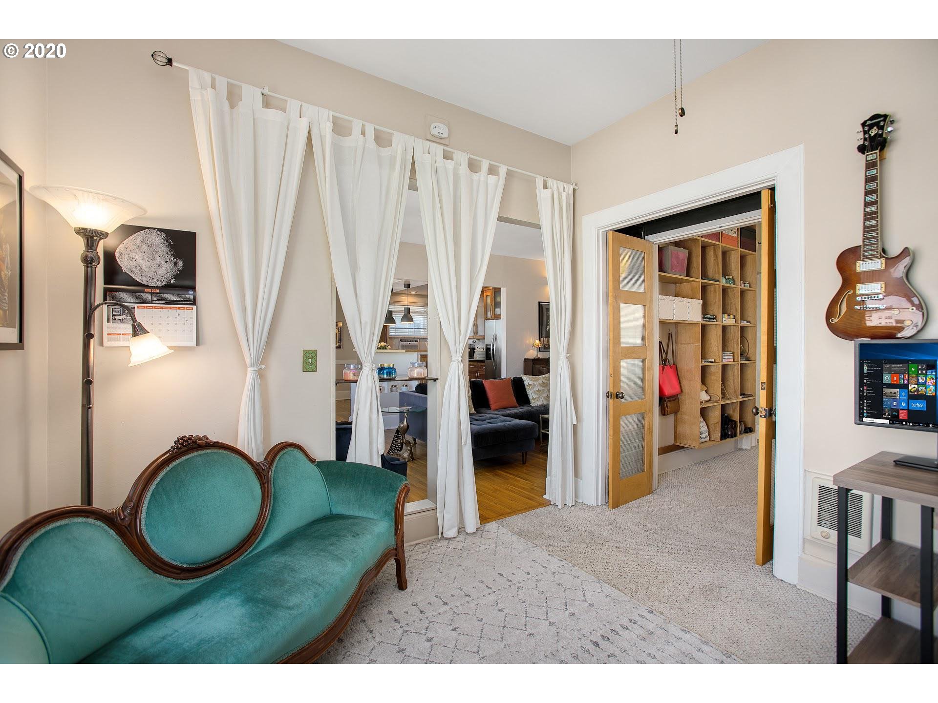 731 Southwest King Avenue, Unit 16 Portland, OR 97205 - Photo 20 of 27