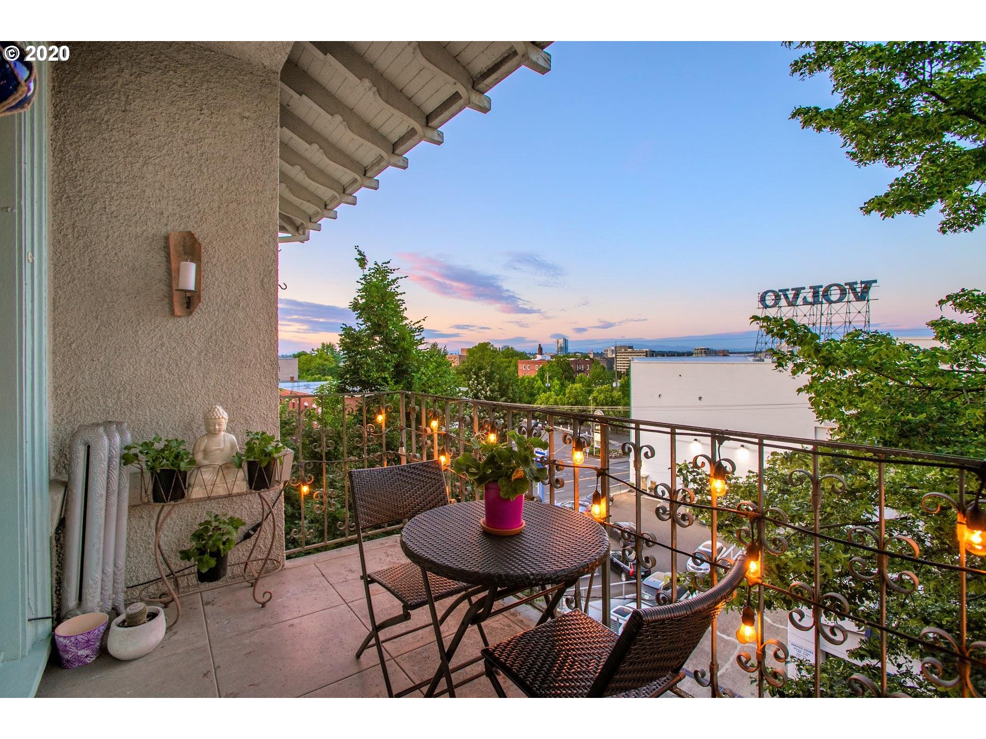 731 Southwest King Avenue, Unit 16 Portland, OR 97205 - Photo 23 of 27