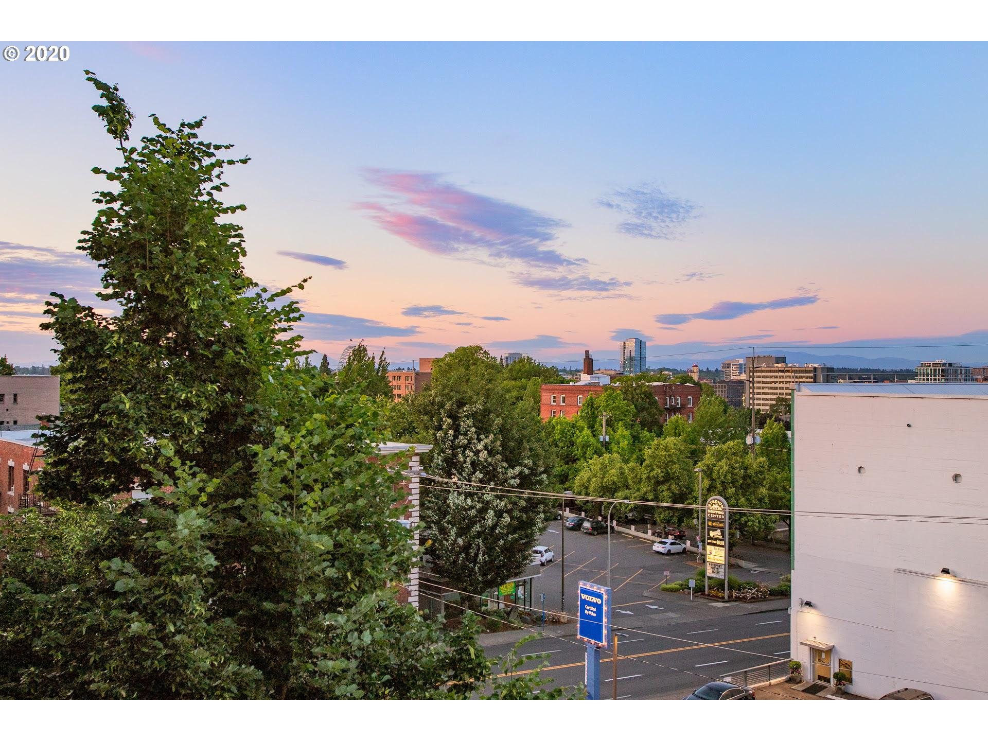 731 Southwest King Avenue, Unit 16 Portland, OR 97205 - Photo 27 of 27