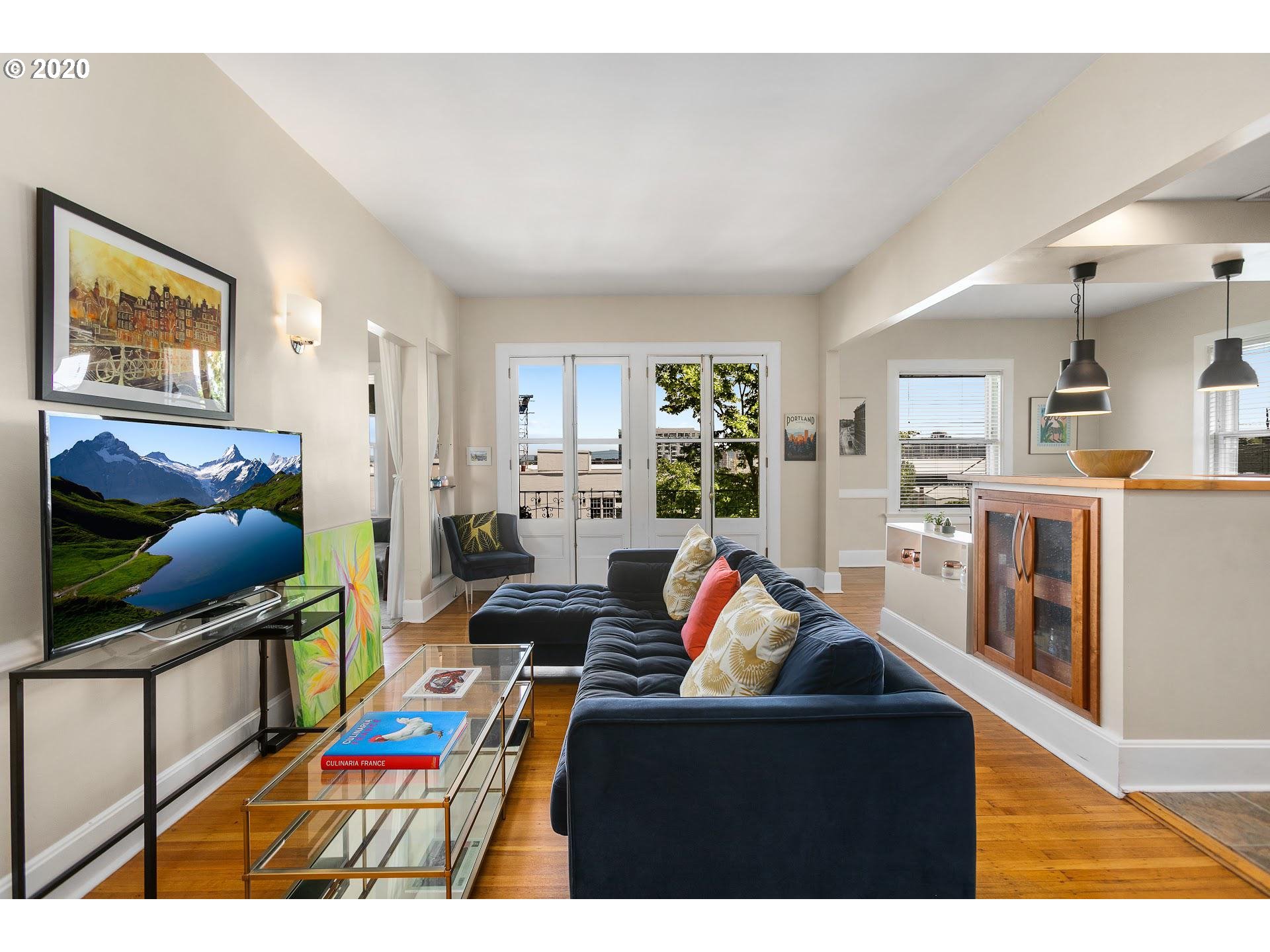 731 Southwest King Avenue, Unit 16 Portland, OR 97205 - Photo 6 of 27