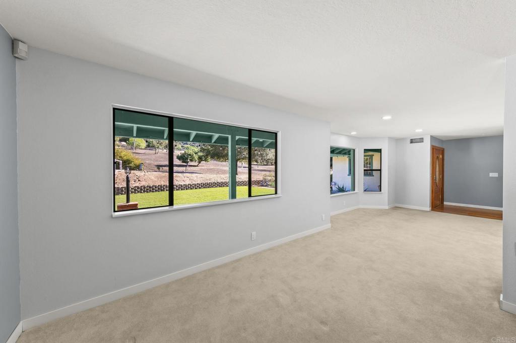 15426 Vali Hai Road Poway, CA 92064 - Photo 7 of 7