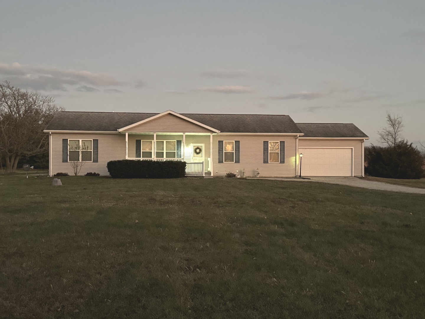 3573 South 4500th Road East St. Anne, IL 60964 - Photo 1 of 14 Gallery Image 1