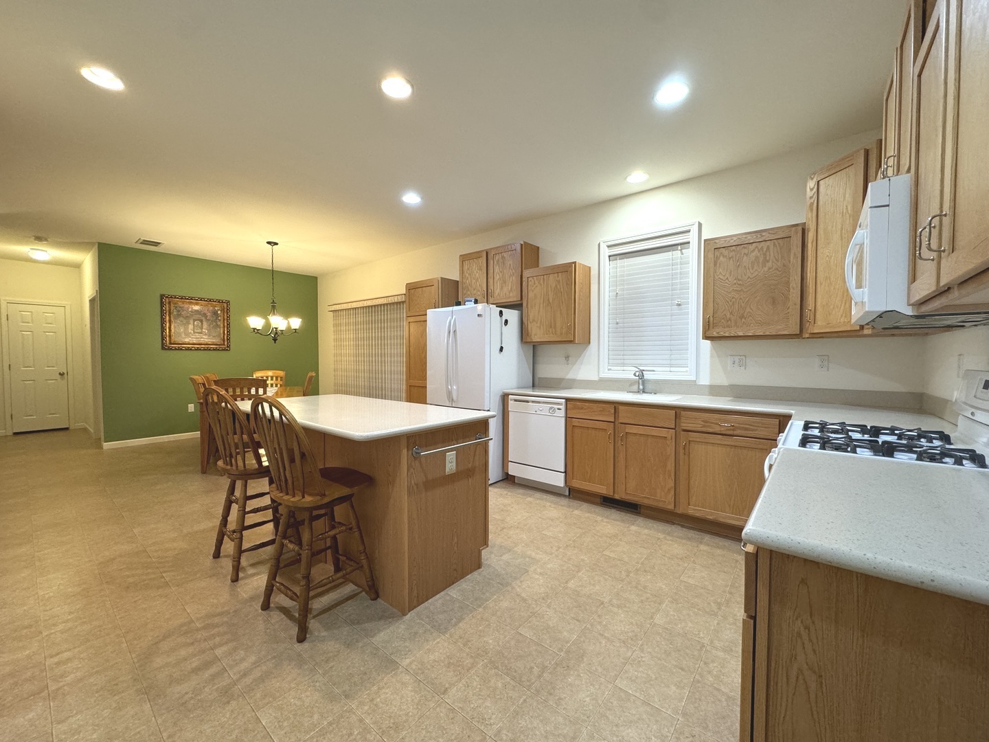 3573 South 4500th Road East St. Anne, IL 60964 - Photo 6 of 14 Gallery Image 6
