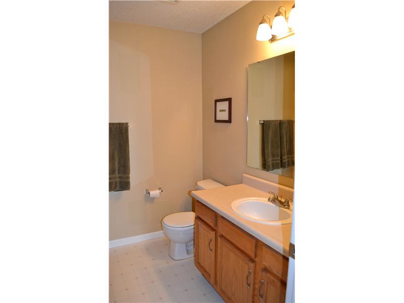 10812 Roundtree Road Fishers, IN 46037 - Photo 13 of 16 Gallery Image 13