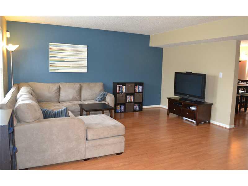 10812 Roundtree Road Fishers, IN 46037 - Photo 5 of 16 Gallery Image 5