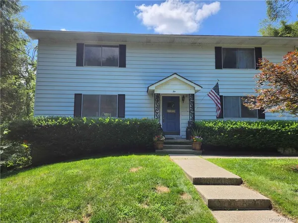 $2,000 | 2 Elmhurst Avenue, Newburgh, NY 12550
