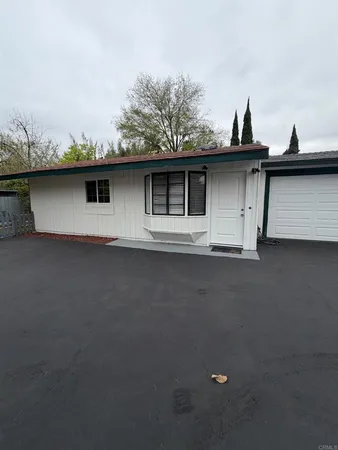 $2,450 | 227 Robelini Drive, Unit A, Vista, CA 92083