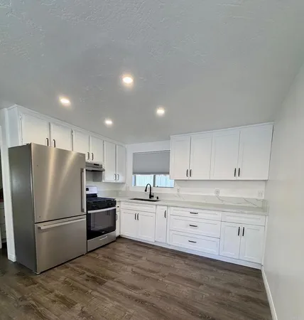 $2,450 | 227 Robelini Drive, Unit A, Vista, CA 92083