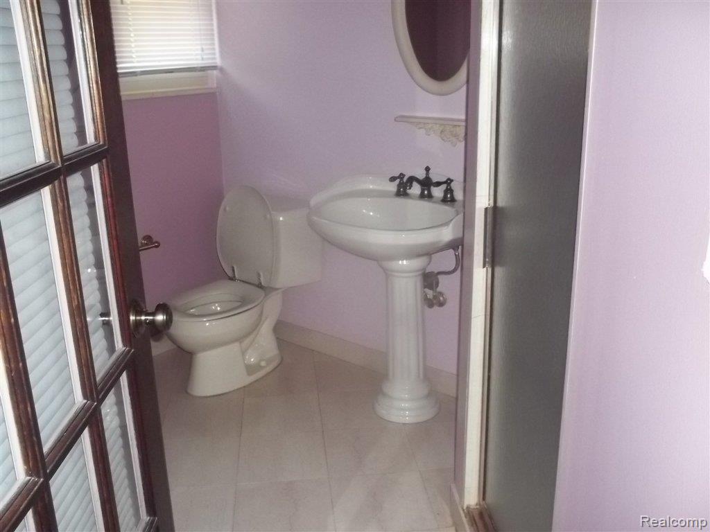 20616 Coachwood Road Riverview, MI 48193 - Photo 16 of 18 100_4767.JPG