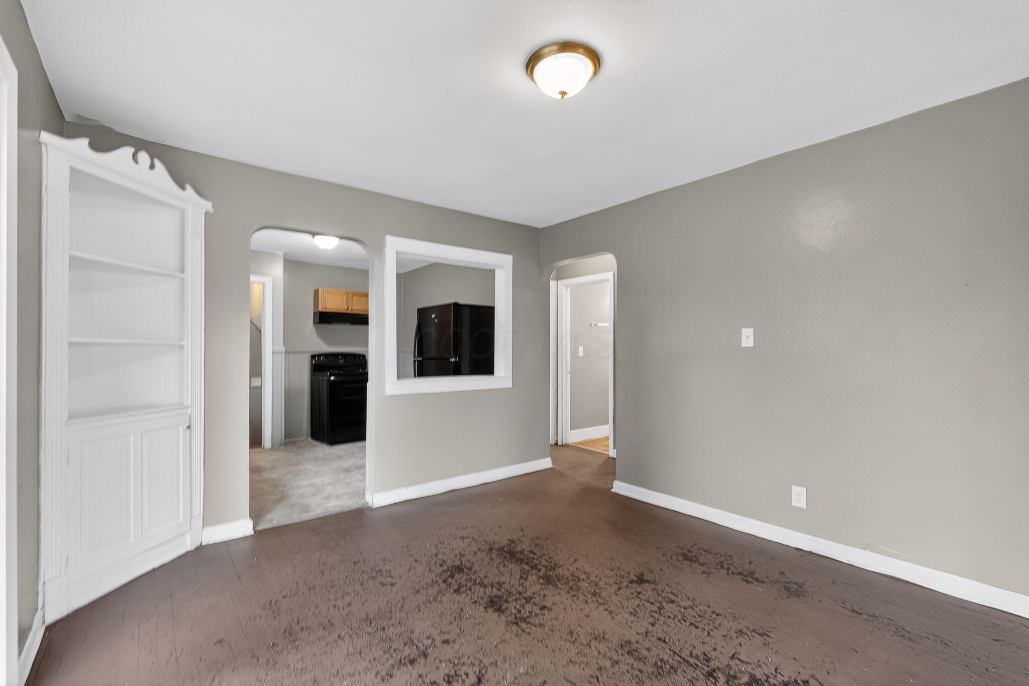 161 South James Road Columbus, OH 43213 - Photo 5 of 34