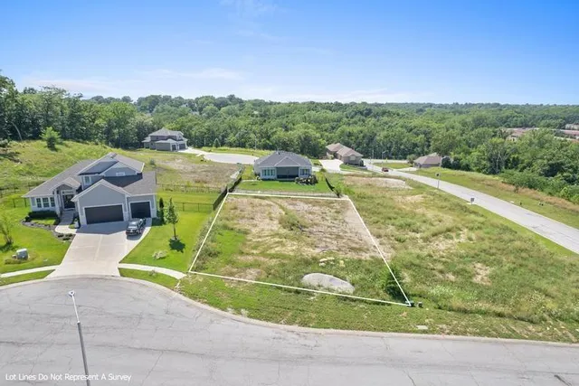 $136,900 | 12204 Grand Avenue, Kansas City, MO 64145