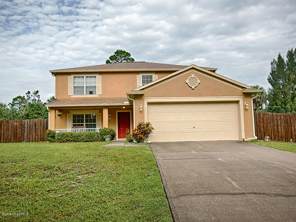 744 Giblin Avenue Southwest Palm Bay, FL 32908 - Photo 2 of 35 744giblin_MLS_1