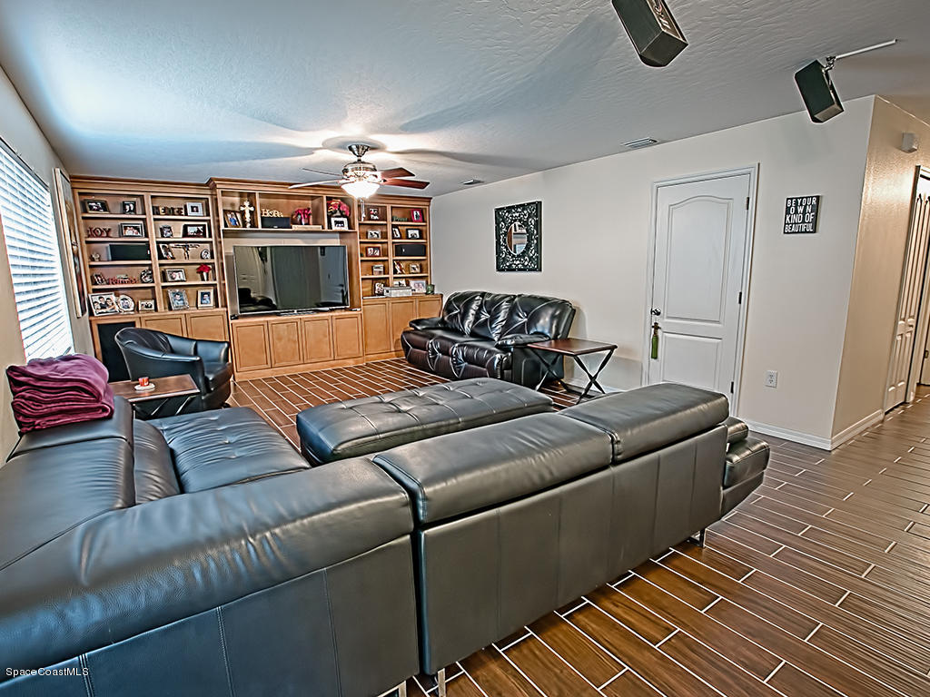 744 Giblin Avenue Southwest Palm Bay, FL 32908 - Photo 11 of 35 744giblin_MLS_11