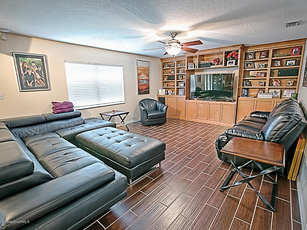 744 Giblin Avenue Southwest Palm Bay, FL 32908 - Photo 12 of 35 744giblin_MLS_12