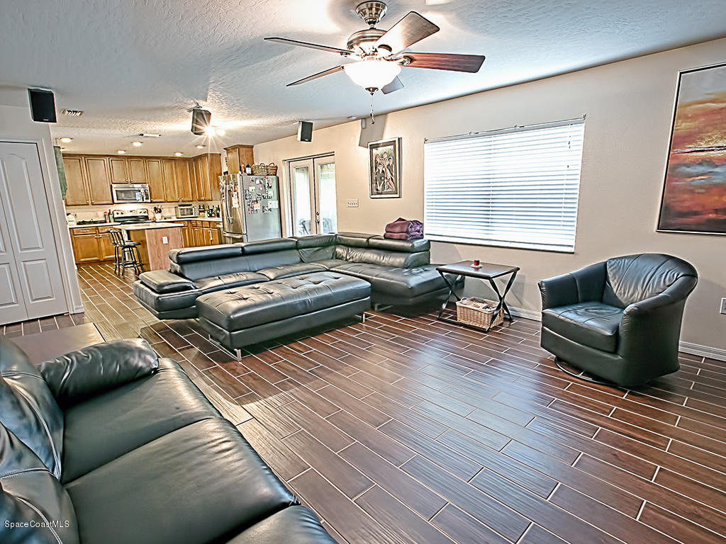 744 Giblin Avenue Southwest Palm Bay, FL 32908 - Photo 13 of 35 744giblin_MLS_13
