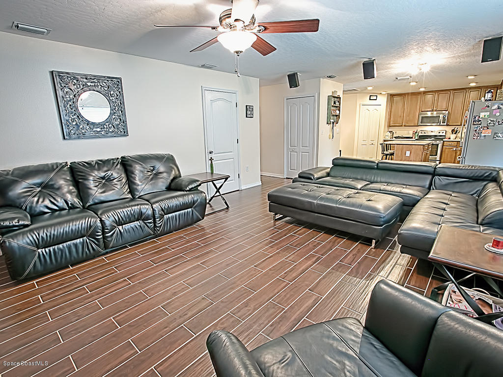 744 Giblin Avenue Southwest Palm Bay, FL 32908 - Photo 14 of 35 744giblin_MLS_14