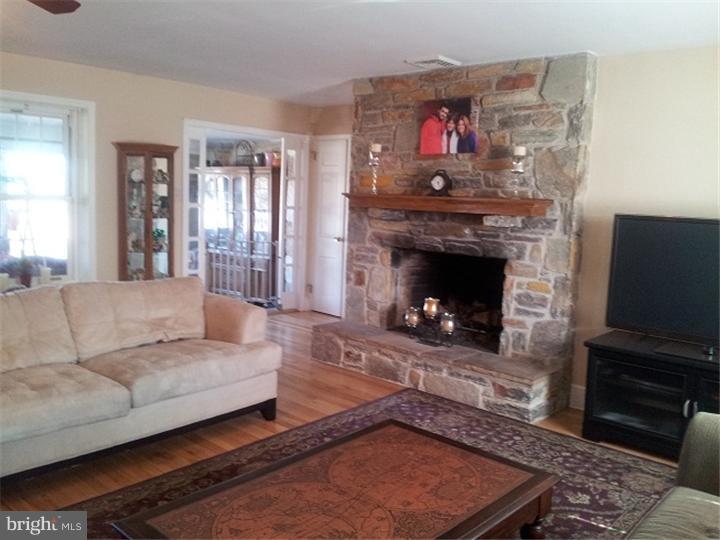 130 Betcher Road Collegeville, PA 19426 - Photo 4 of 21 Living Room