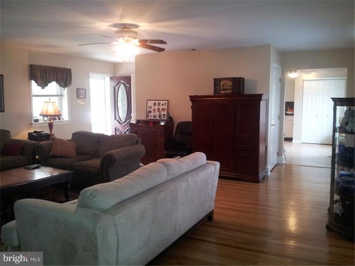 130 Betcher Road Collegeville, PA 19426 - Photo 5 of 21 Living Room
