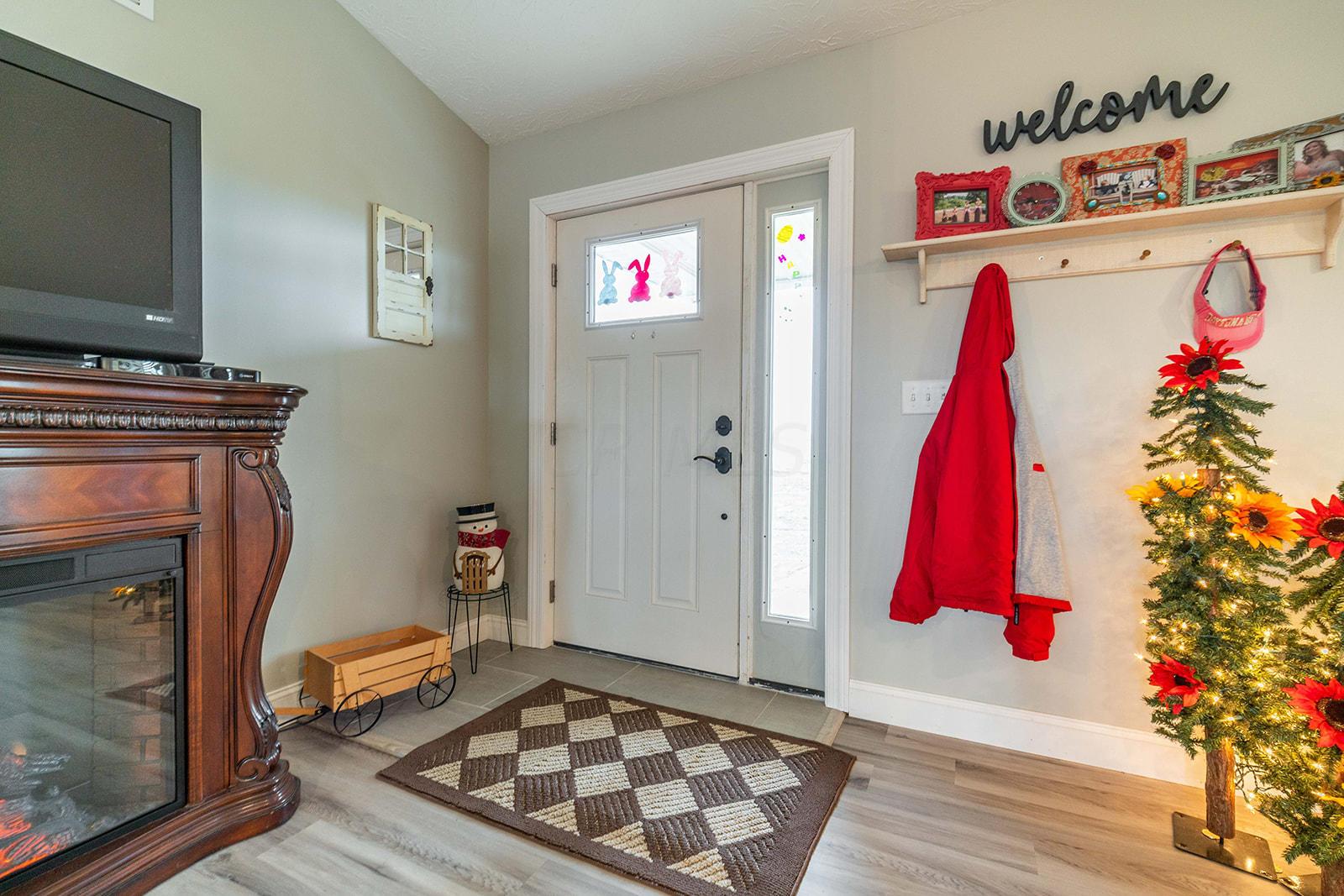 8170 Hudson Road Orient, OH 43146 - Photo 6 of 41 Gallery Image 6