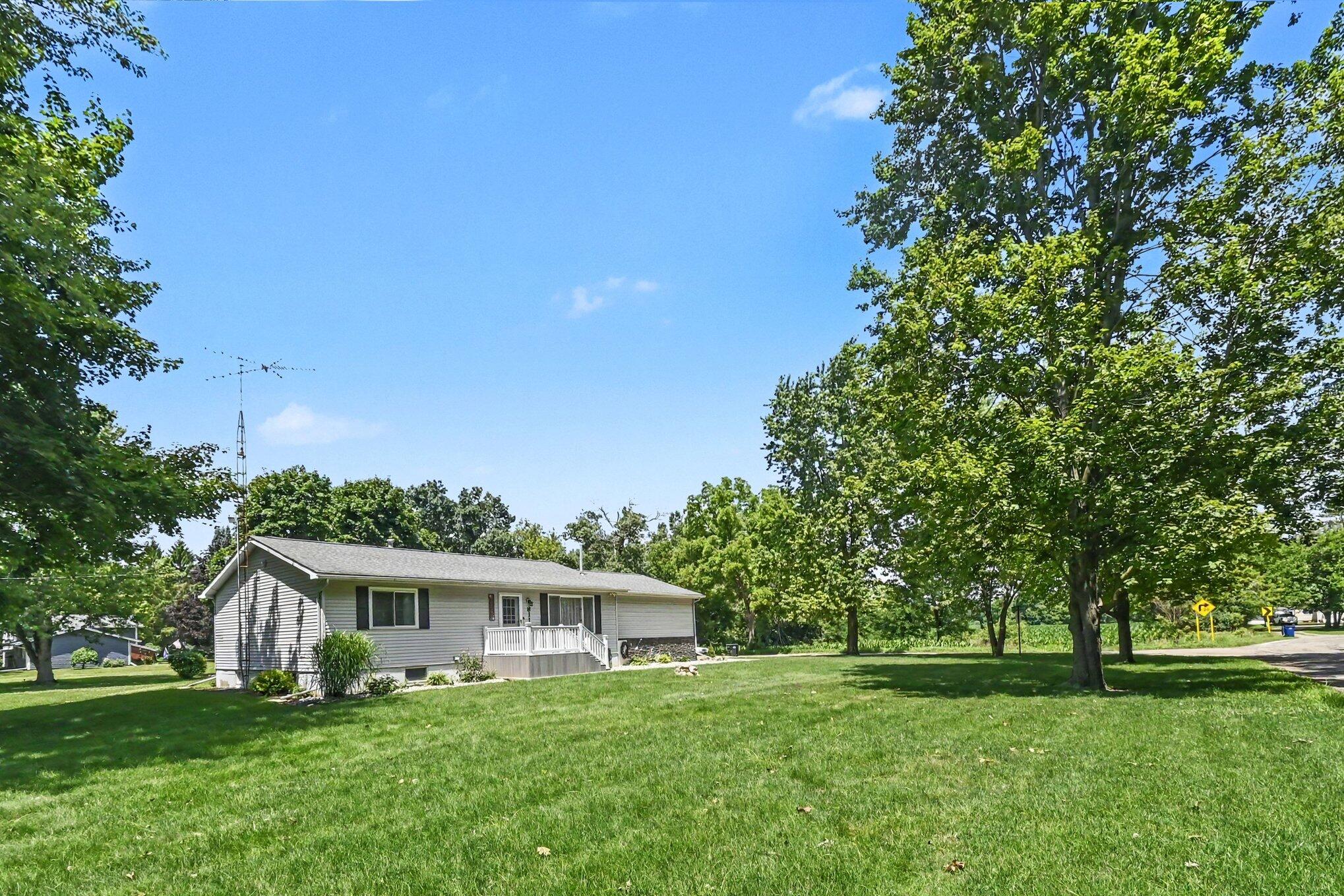 8116 Hyde Road Clarklake, MI 49234 - Photo 3 of 31 003_file_3836