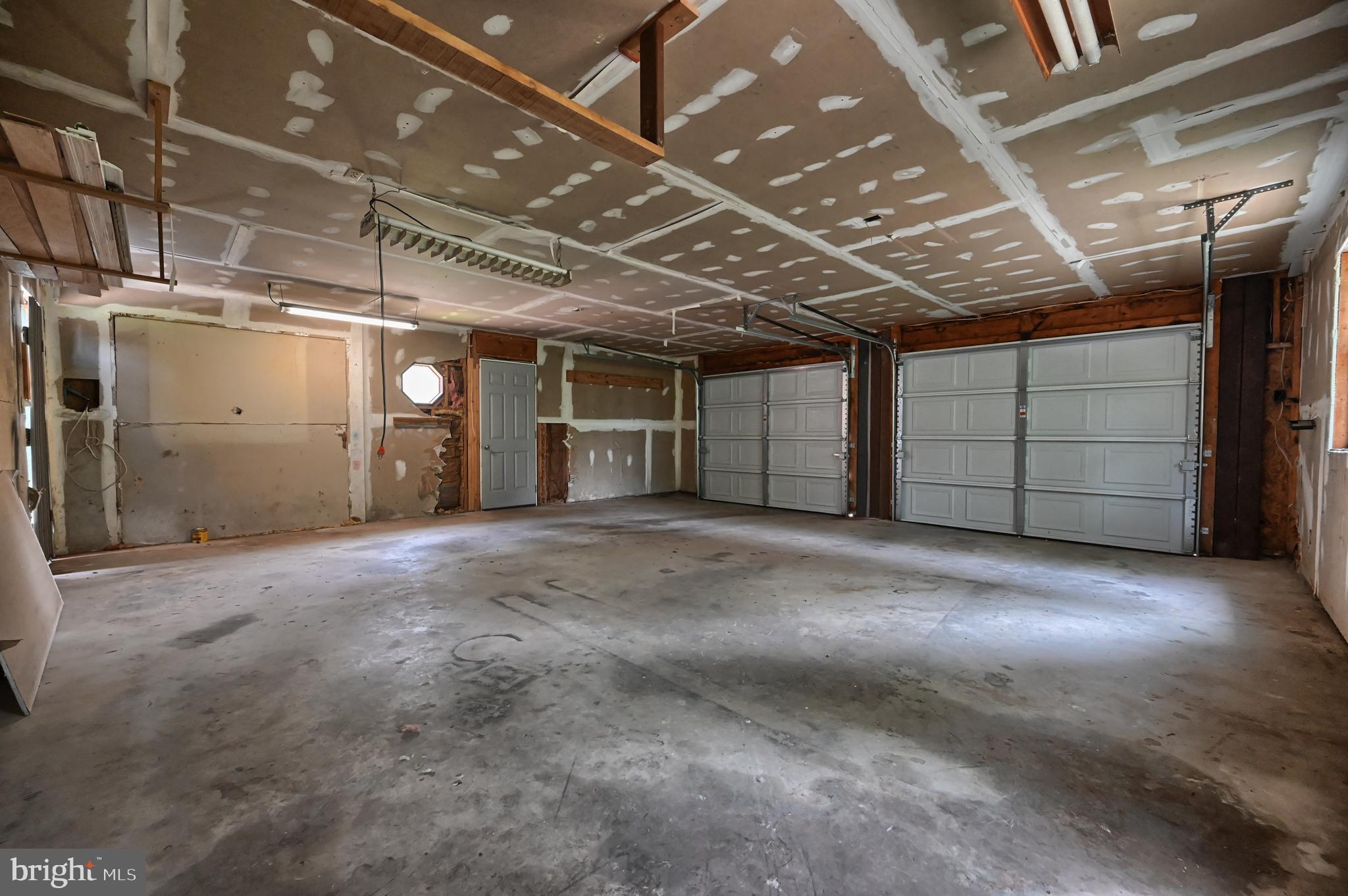 3761 Colonial Road Dover, PA 17315 - Photo 6 of 29 Gallery Image 6
