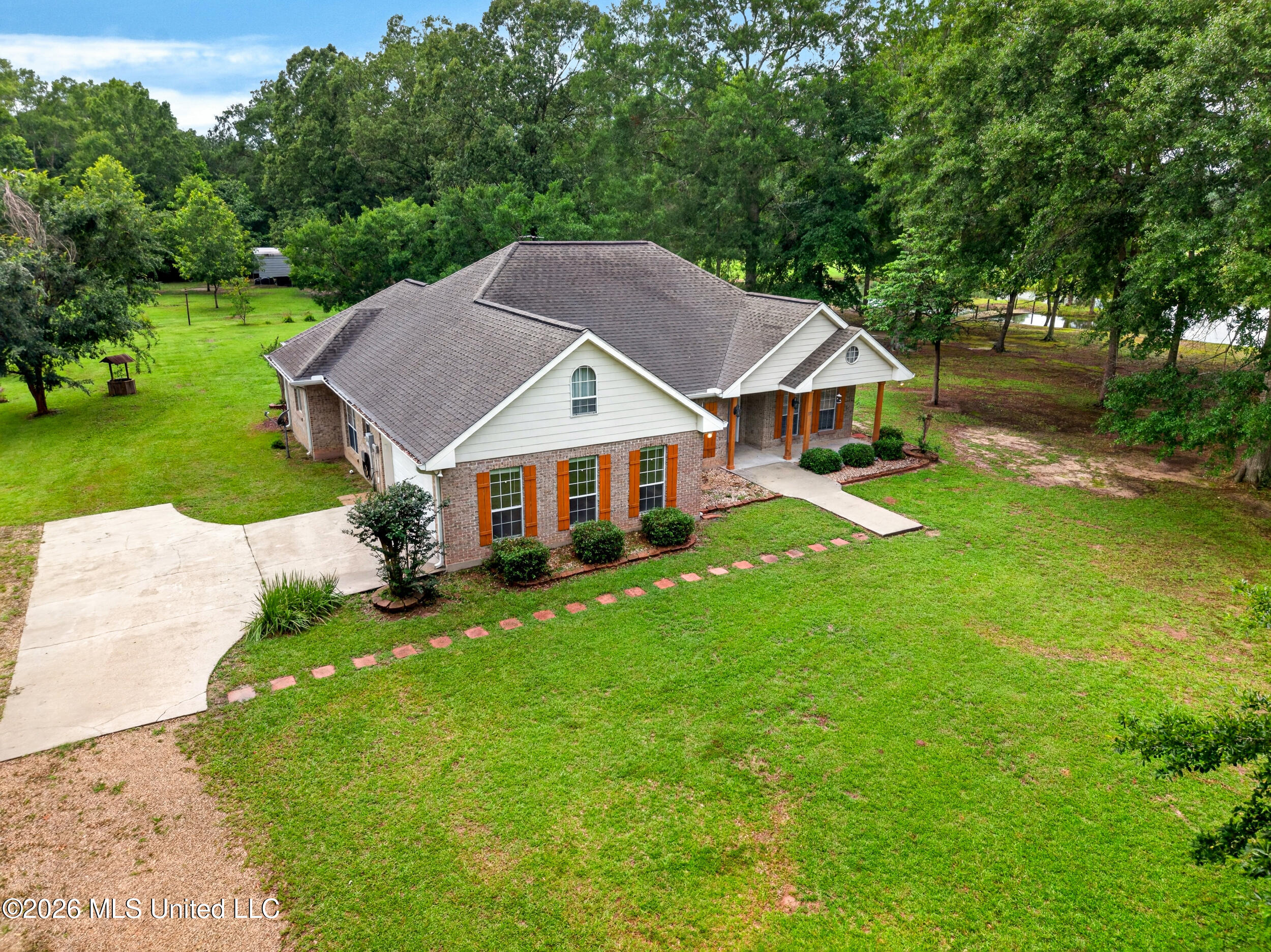 17 JM Carnell Road Poplarville, MS 39470 - Photo 6 of 65 6_06_aerialfront