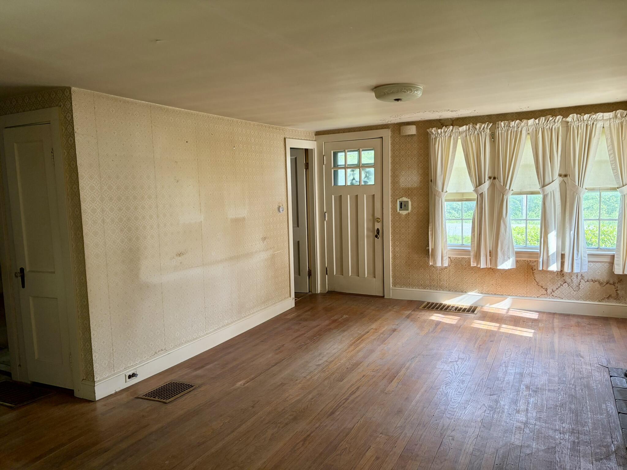 42 Broadturn Road Scarborough, ME 04074 - Photo 7 of 28 IMG_3397