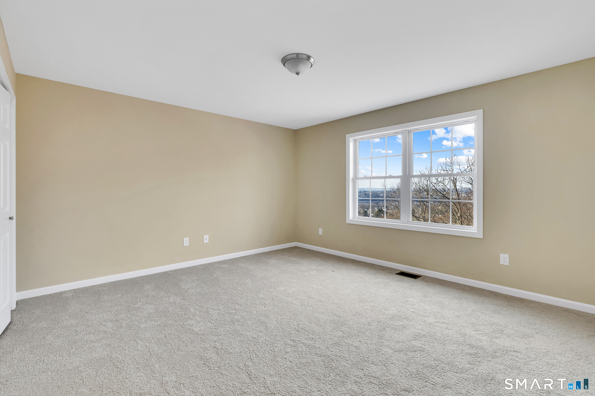 44 Shadybrook Lane Waterbury, CT 06706 - Photo 18 of 37