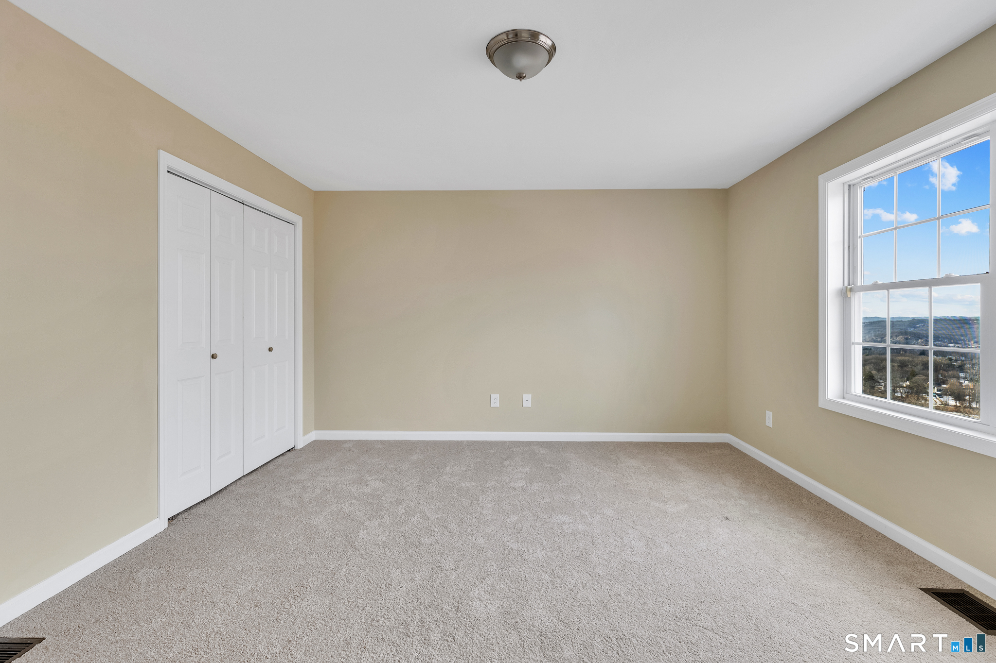 44 Shadybrook Lane Waterbury, CT 06706 - Photo 19 of 37