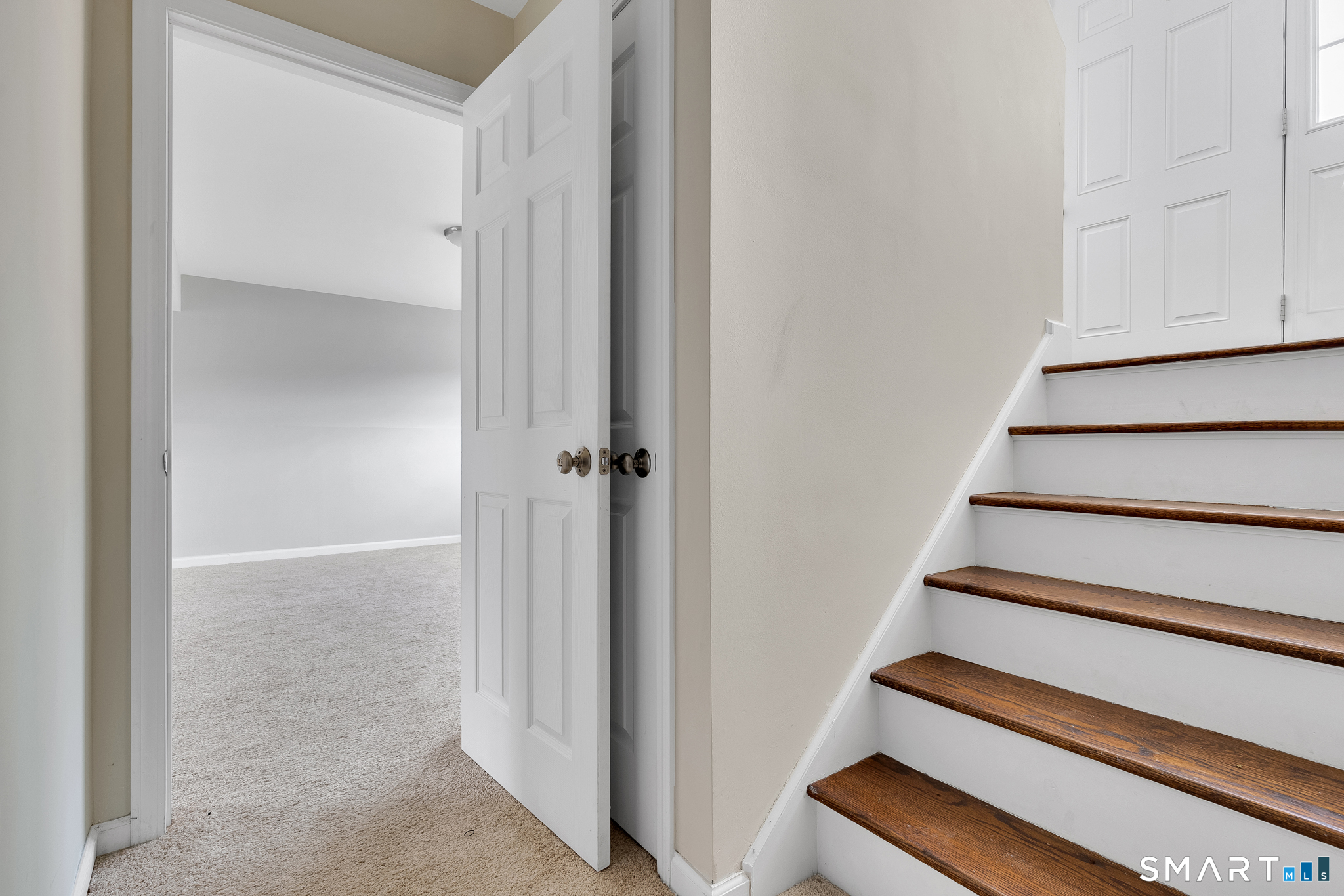 44 Shadybrook Lane Waterbury, CT 06706 - Photo 22 of 37