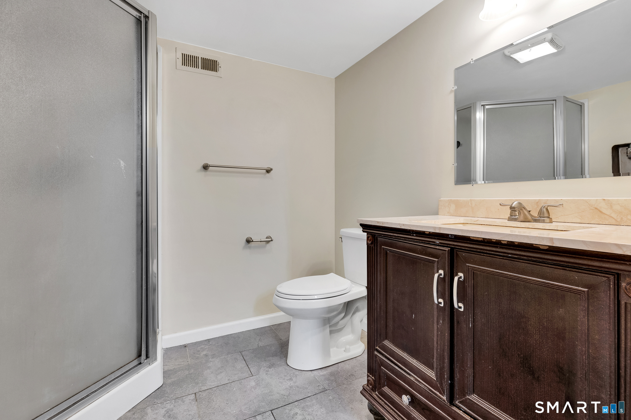 44 Shadybrook Lane Waterbury, CT 06706 - Photo 28 of 37